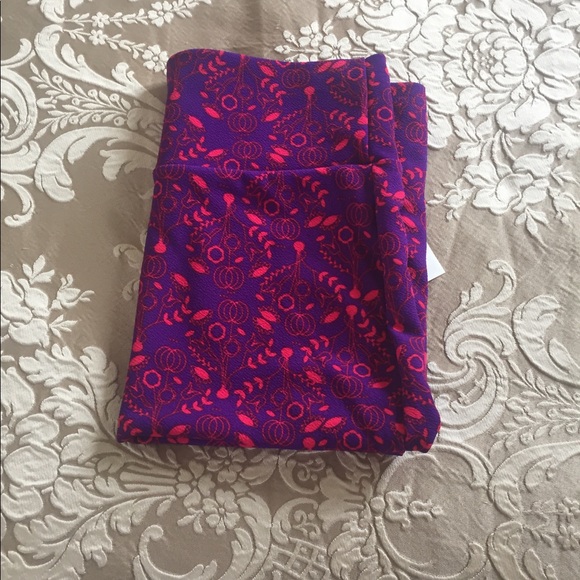 Lularoe Cassie Skirt Small with Tags - Picture 2 of 5